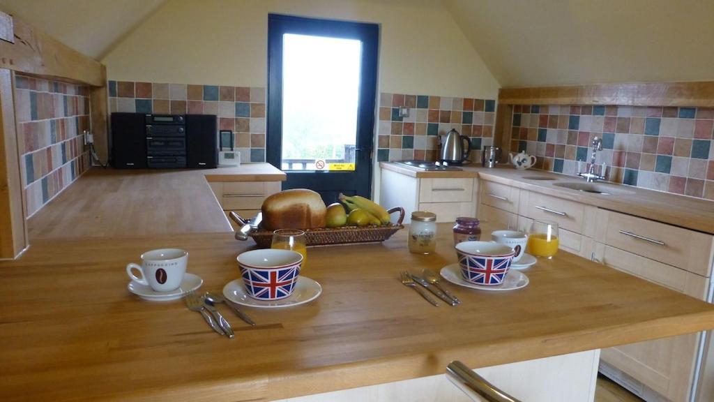 Apartamento Owls Nest - Peace And Tranquility Near Woodbridge & Framlingham In Rural Suffolk Exterior foto
